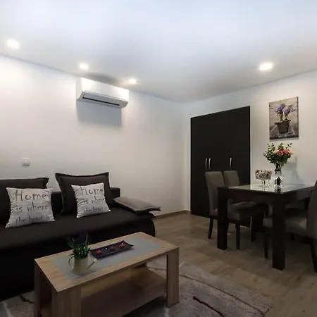 Wonderful Apartment Near City Center And Sea Split Extérieur photo